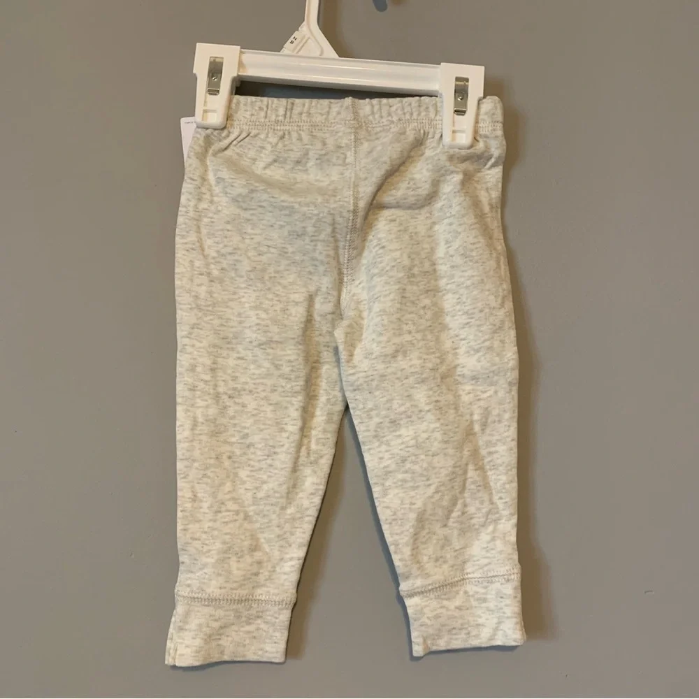 NWT. CARTER’S Gender Neutral 2 Piece Pants